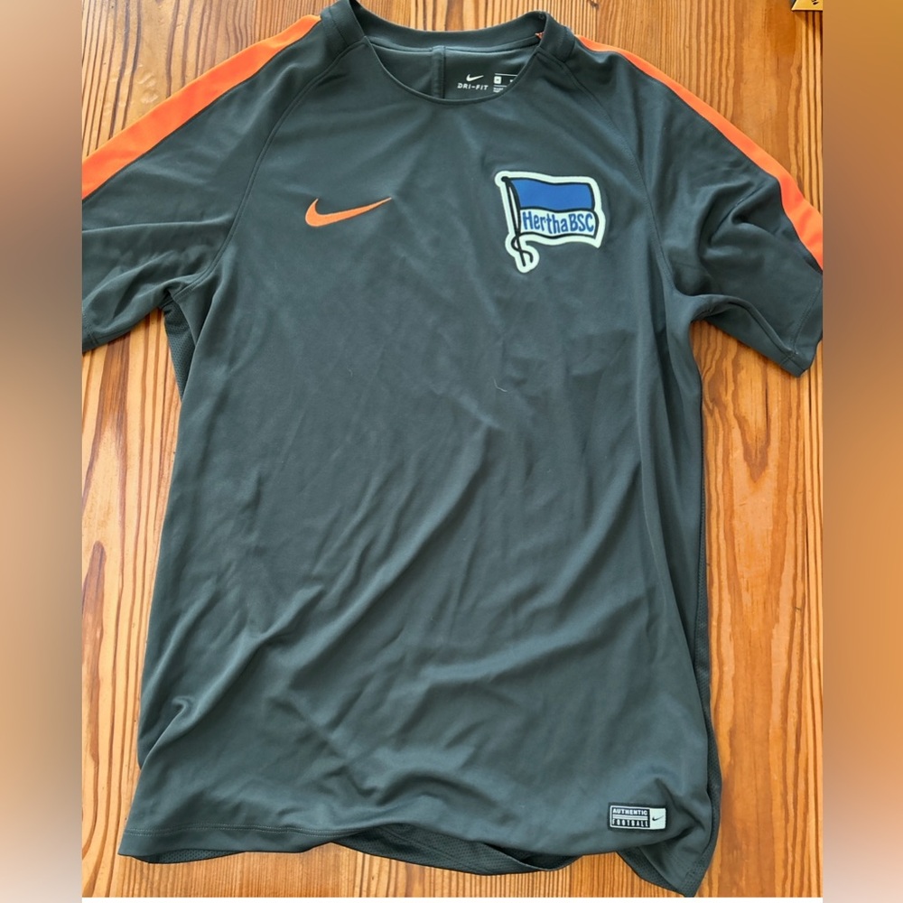 Nike Hertha Bsc Berlin Soccer Size M Training Shirt